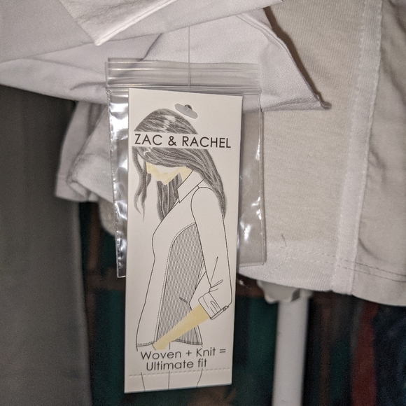 NWT Zac and Rachel White blouse - Picture 5 of 6